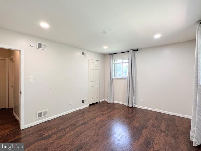 820 LEEDS LN, Newark, DE 19711