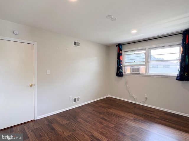 820 LEEDS LN, Newark, DE 19711