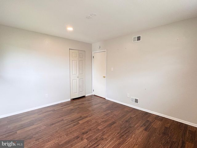 820 LEEDS LN, Newark, DE 19711
