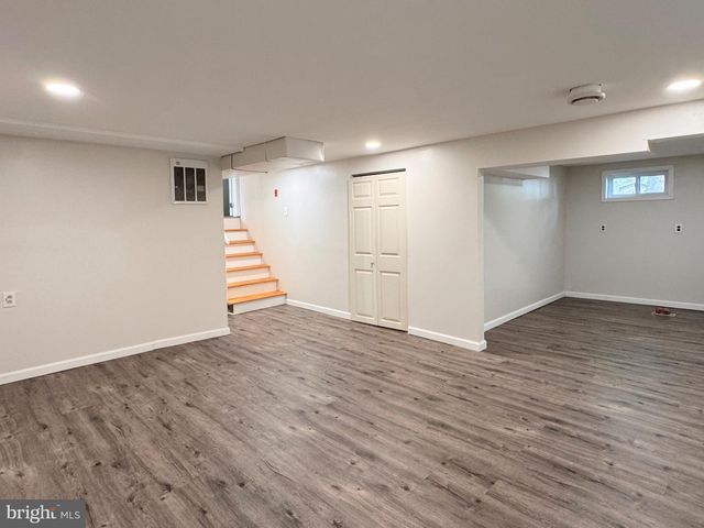 820 LEEDS LN, Newark, DE 19711