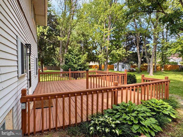 820 LEEDS LN, Newark, DE 19711
