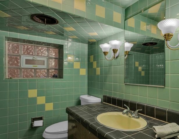 5541 W Roscoe Street G, Chicago, IL 60641