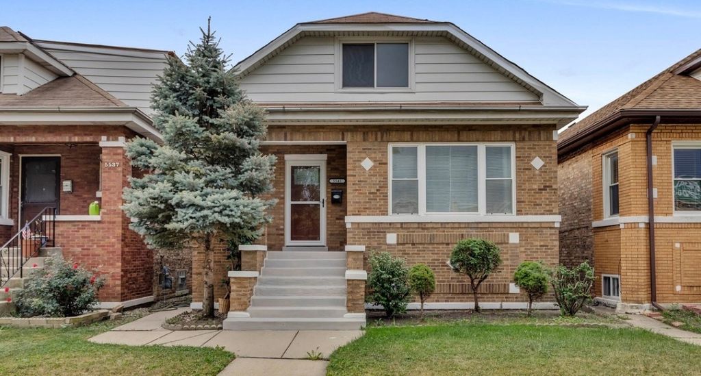 5541 W Roscoe Street G, Chicago, IL 60641