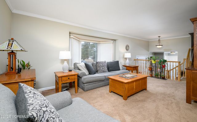 15 Hearth Court, Howell, NJ 07731