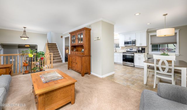 15 Hearth Court, Howell, NJ 07731