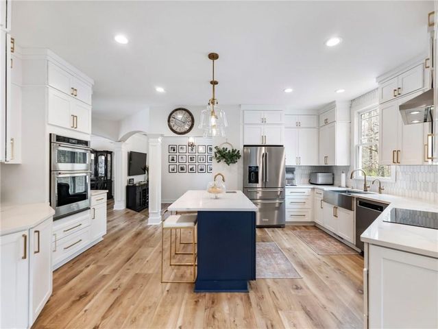 6092 Norcross Glen Trace, Norcross, GA 30071