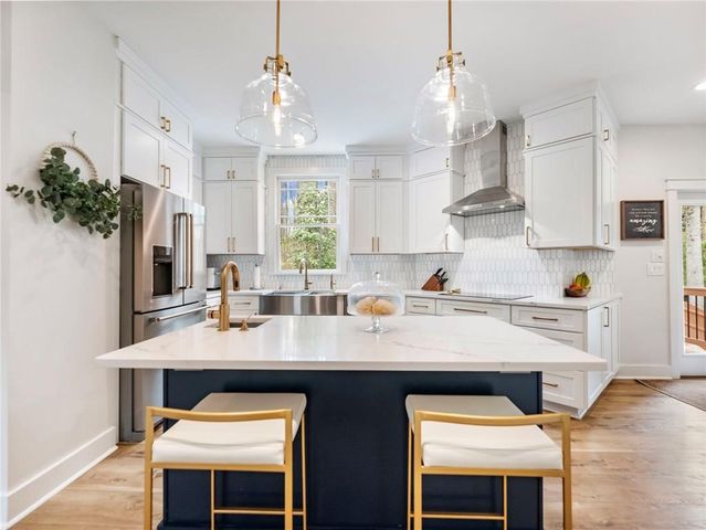 6092 Norcross Glen Trace, Norcross, GA 30071