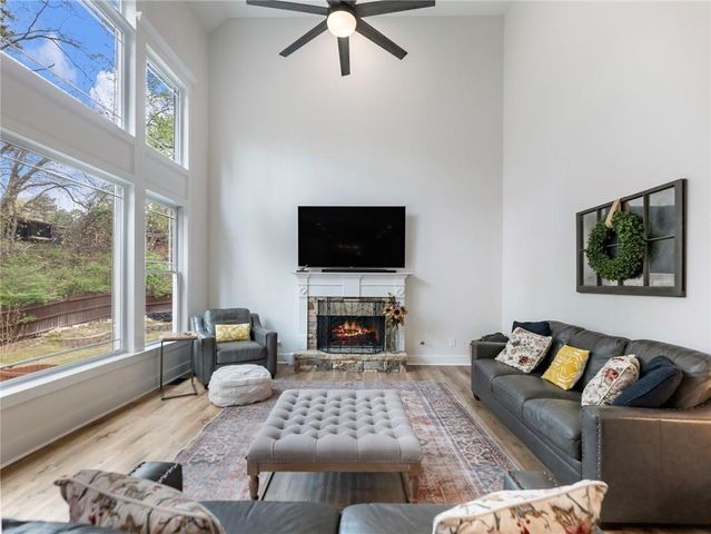 6092 Norcross Glen Trace, Norcross, GA 30071