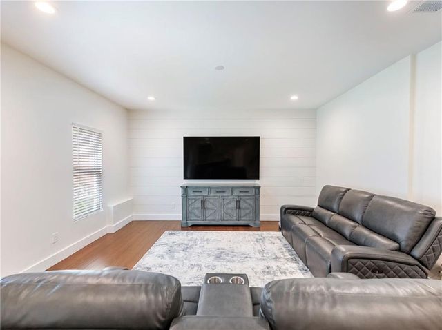 6092 Norcross Glen Trace, Norcross, GA 30071