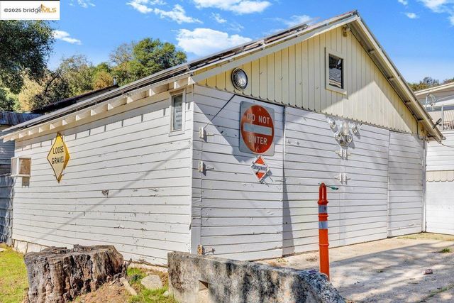 832 Shaws Flat Rd, Sonora, CA 95370