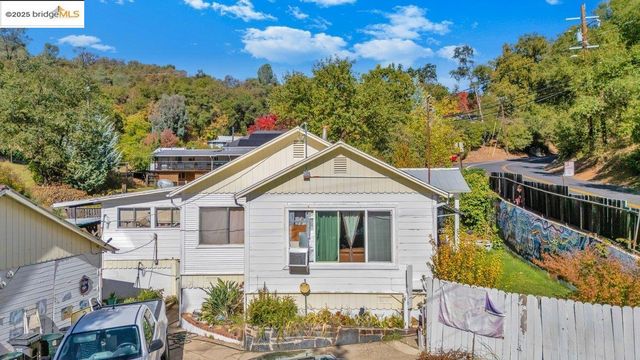 832 Shaws Flat Rd, Sonora, CA 95370