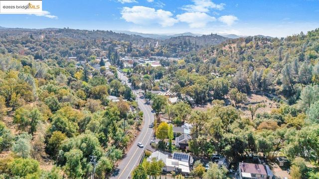 832 Shaws Flat Rd, Sonora, CA 95370