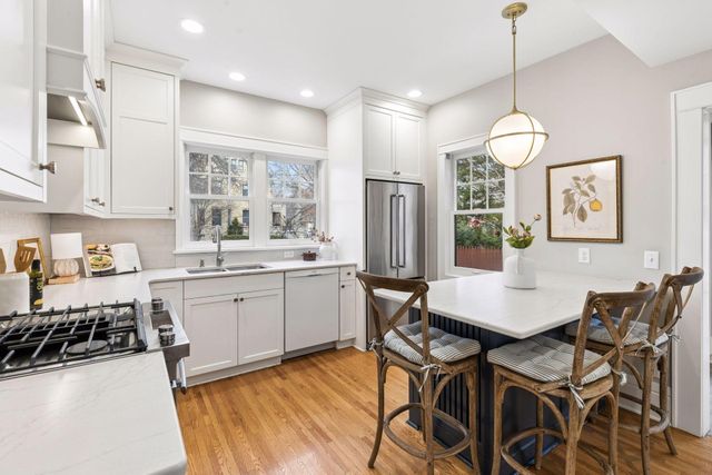 806 Osceola Avenue, Saint Paul, MN 55105