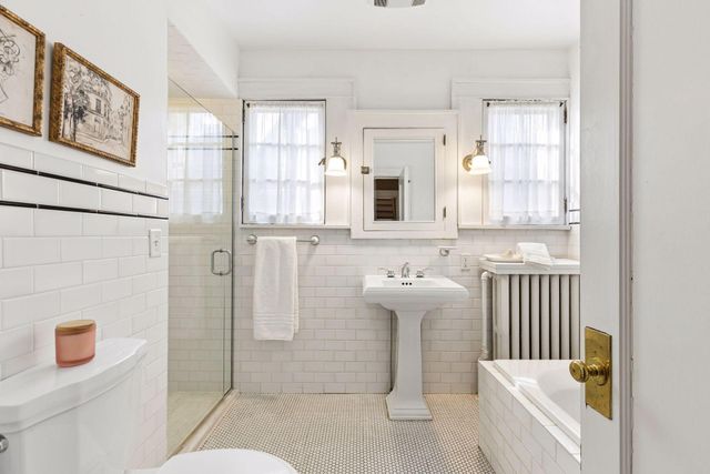 806 Osceola Avenue, Saint Paul, MN 55105