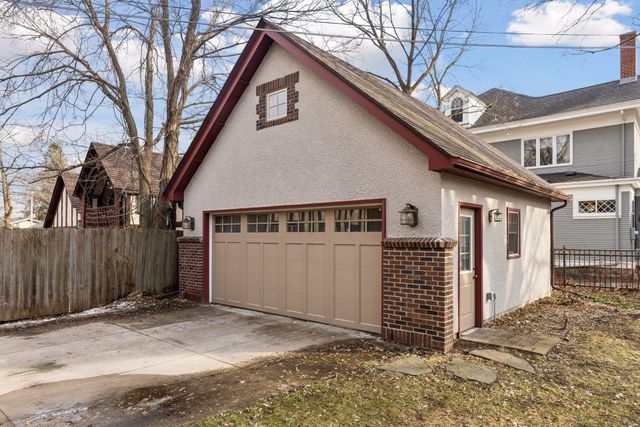 806 Osceola Avenue, Saint Paul, MN 55105