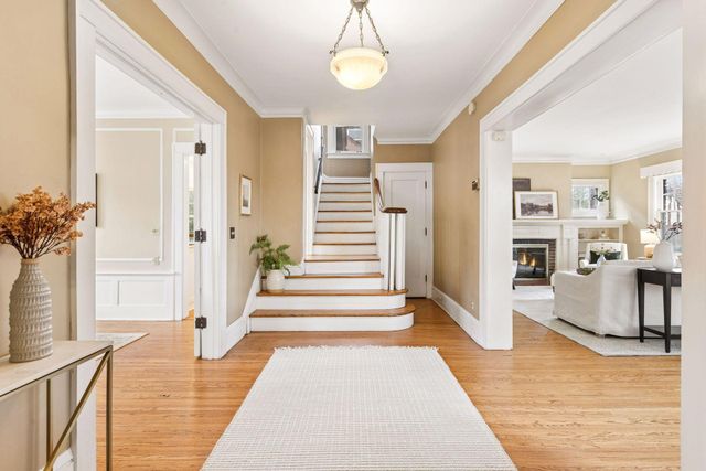 806 Osceola Avenue, Saint Paul, MN 55105