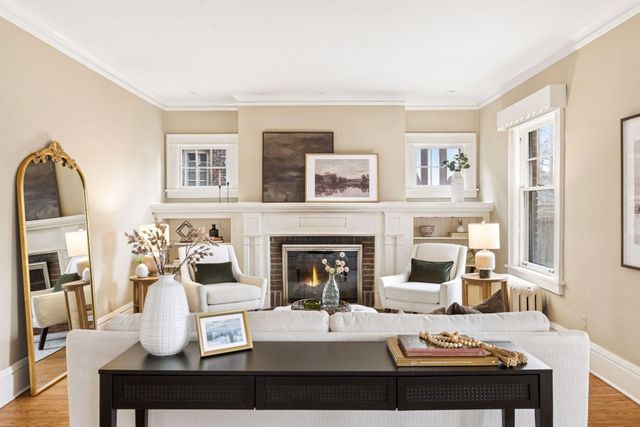 806 Osceola Avenue, Saint Paul, MN 55105