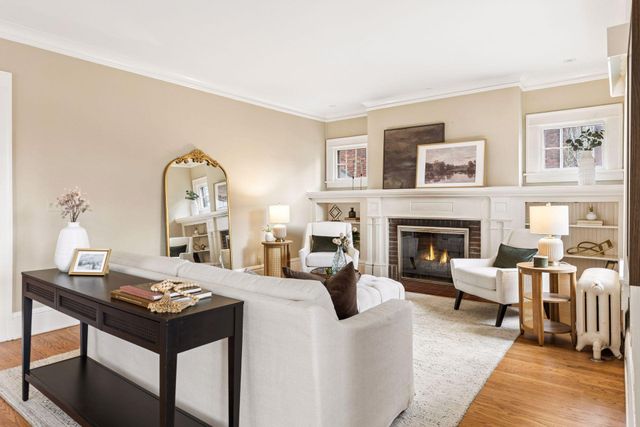 806 Osceola Avenue, Saint Paul, MN 55105