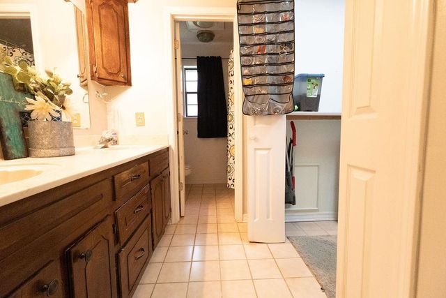 1005 Warren Dr., Marshall, TX 75672
