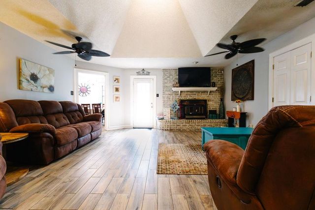 1005 Warren Dr., Marshall, TX 75672
