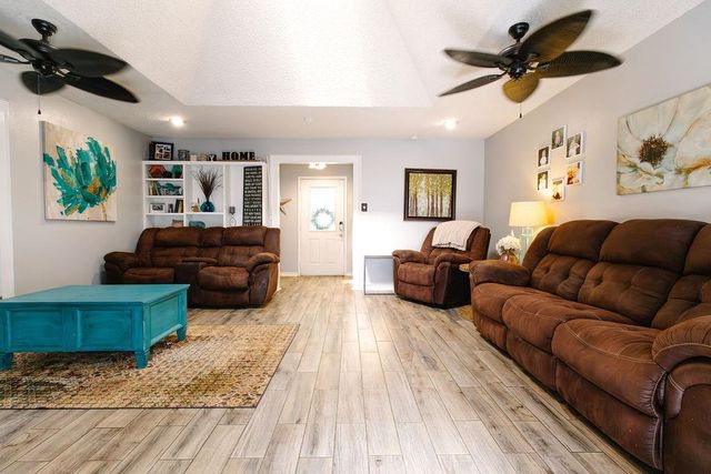 1005 Warren Dr., Marshall, TX 75672