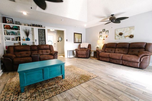 1005 Warren Dr., Marshall, TX 75672