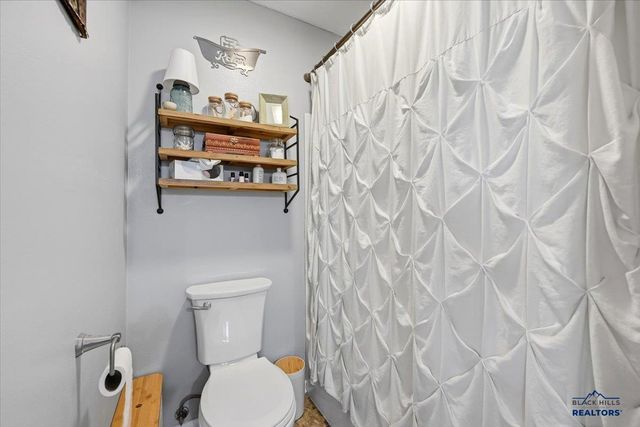4749 SUMMERSET DR, Rapid City, SD 57702
