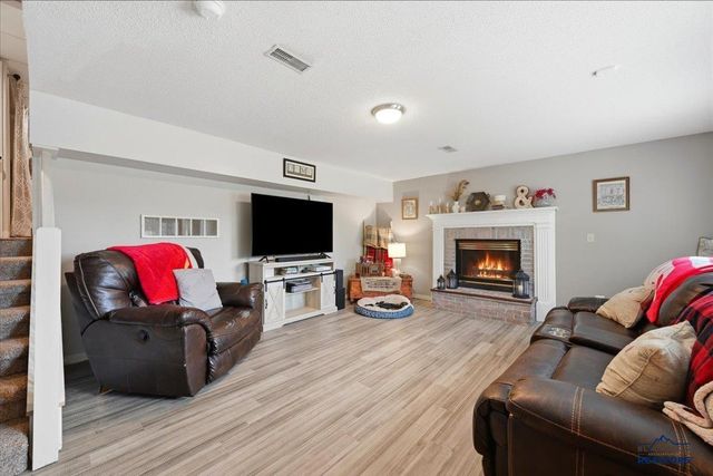 4749 SUMMERSET DR, Rapid City, SD 57702