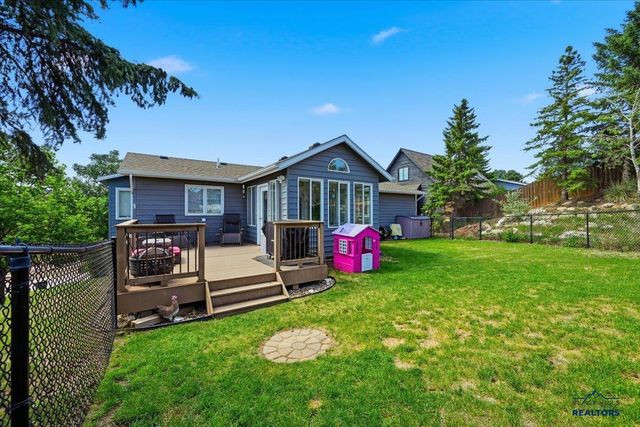 4749 SUMMERSET DR, Rapid City, SD 57702