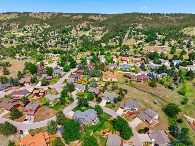 4749 SUMMERSET DR, Rapid City, SD 57702