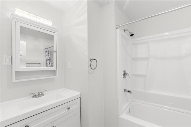 7626 Jennadee Drive, Fairburn, GA 30213