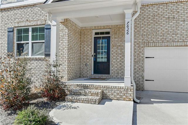 7626 Jennadee Drive, Fairburn, GA 30213