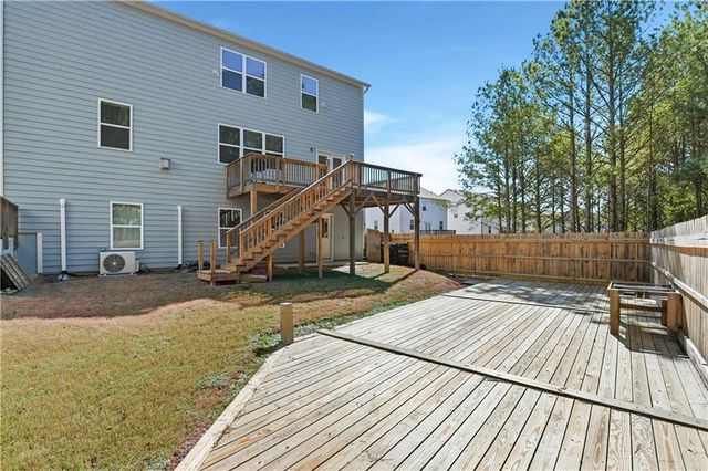 7626 Jennadee Drive, Fairburn, GA 30213