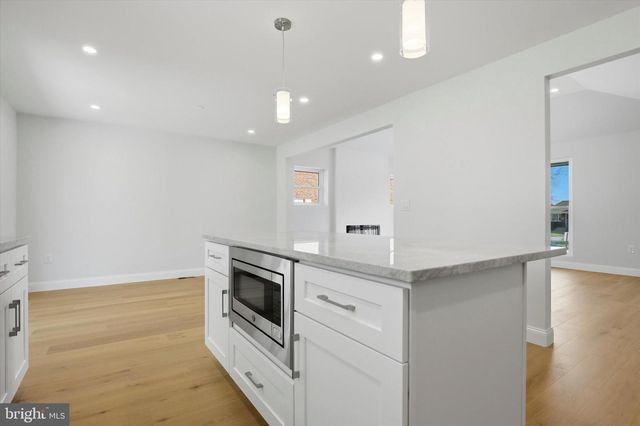 106 BELLA DR, Broomall, PA 19008