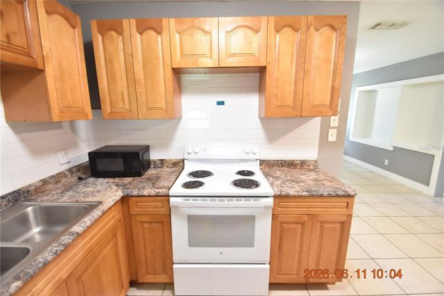 1906 E BOUGAINVILLEA AVENUE, Tampa, FL 33612