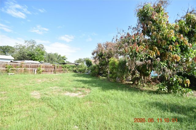 1906 E BOUGAINVILLEA AVENUE, Tampa, FL 33612