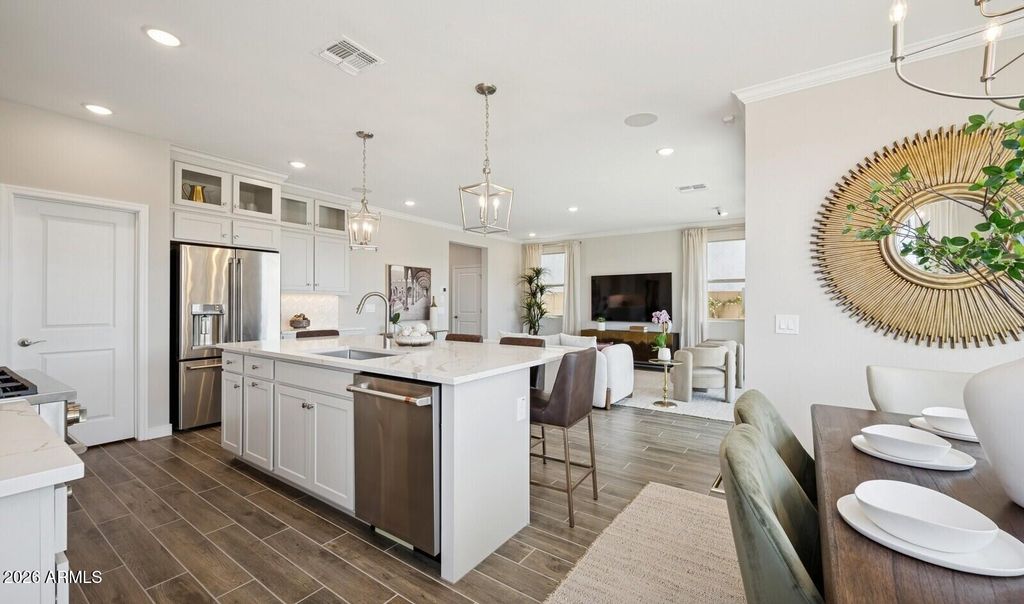 Image 7 of property listing at 8172 N 80th Lane, Peoria, AZ 85345