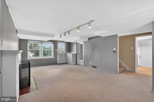4739 DITTMAR RD N, Arlington, VA 22207