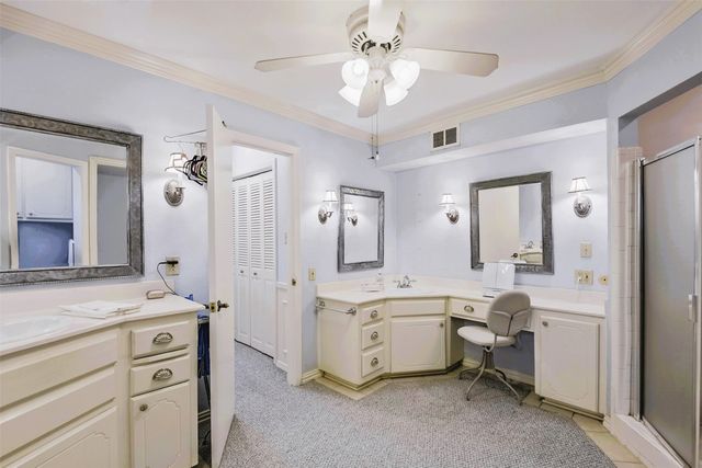 3704 Lynnwood Drive, Arlington, TX 76013