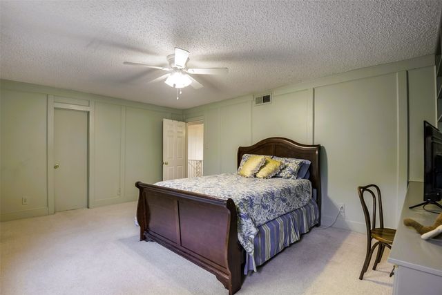 3704 Lynnwood Drive, Arlington, TX 76013