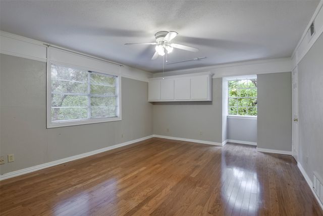 3704 Lynnwood Drive, Arlington, TX 76013