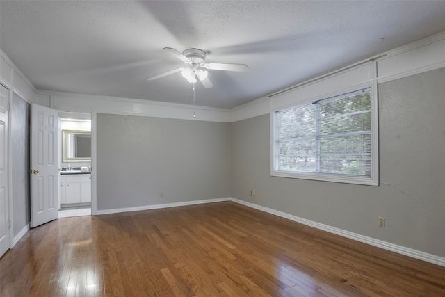 3704 Lynnwood Drive, Arlington, TX 76013