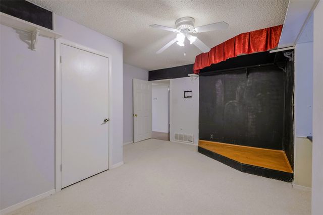 3704 Lynnwood Drive, Arlington, TX 76013