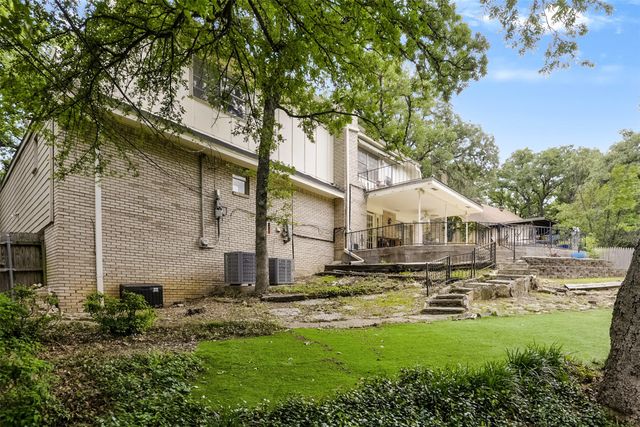3704 Lynnwood Drive, Arlington, TX 76013
