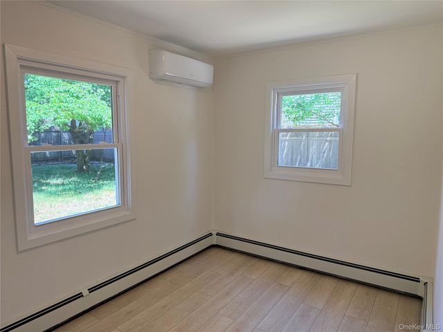 12 Garland Lane, Westbury, NY 11590