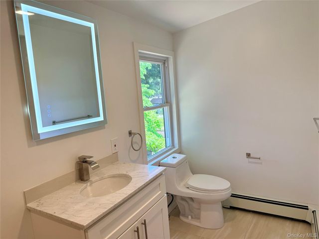 12 Garland Lane, Westbury, NY 11590
