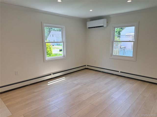 12 Garland Lane, Westbury, NY 11590