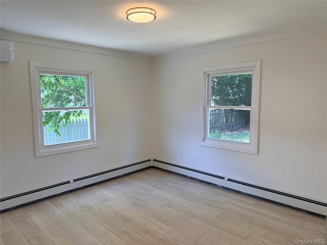 12 Garland Lane, Westbury, NY 11590