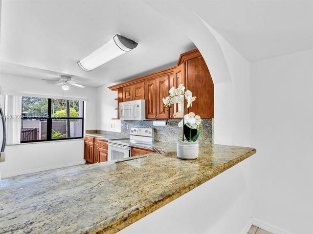 10110 NW 41st Street 78-7, Doral, FL 33178