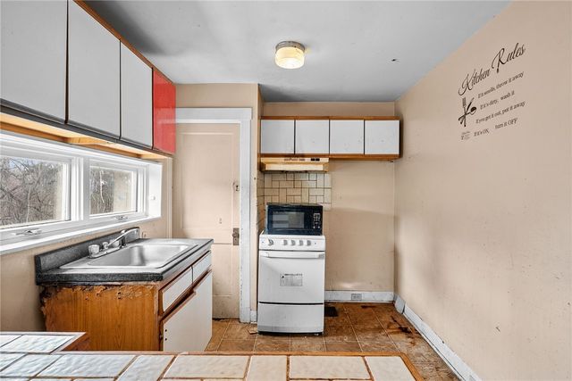 9611 Emerson St, Penn Hills, PA 15235